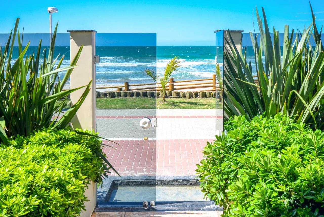 בומבינאס Pousada Vila Del Mare מראה חיצוני תמונה