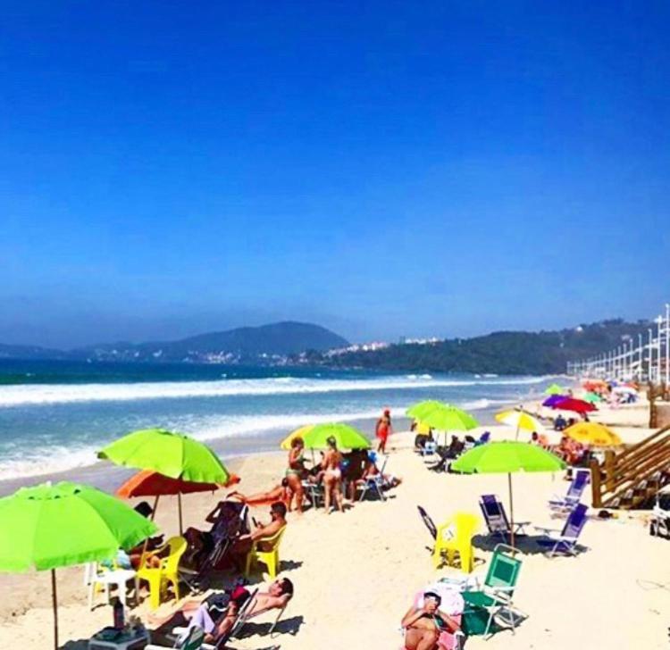 בומבינאס Pousada Vila Del Mare מראה חיצוני תמונה